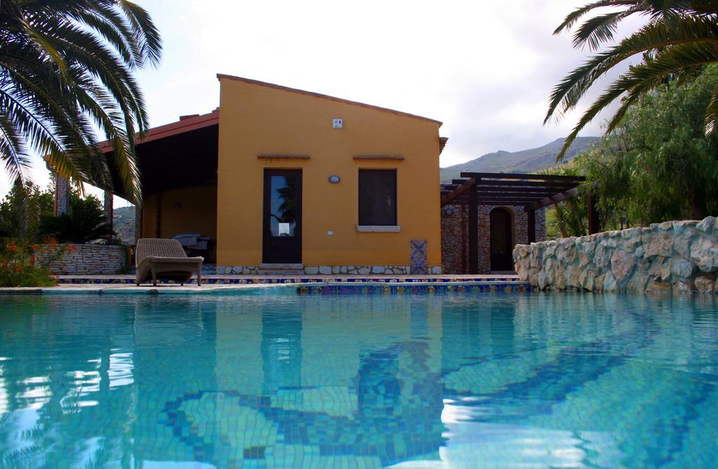 Visitsicilia Villa Cialoma Scopello  Bilik gambar